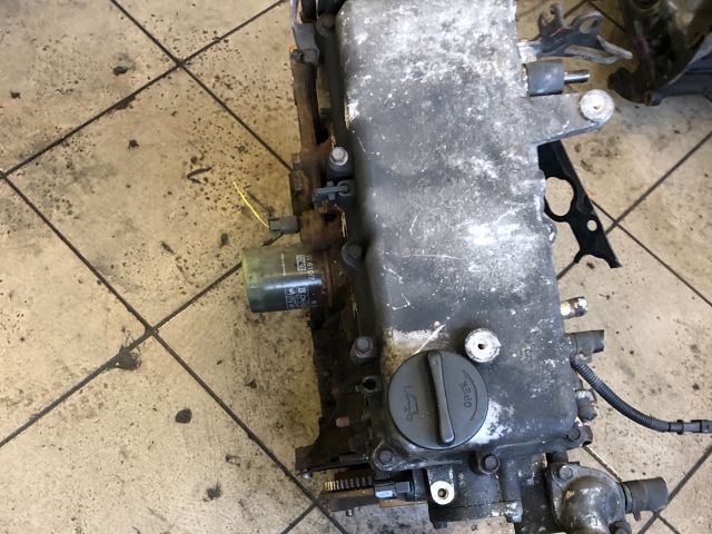 bontott HYUNDAI ATOS Motor (Fűzött blokk hengerfejjel)