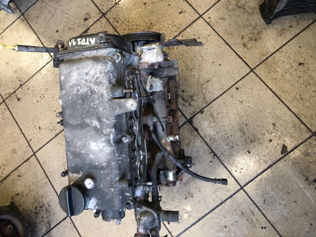 bontott HYUNDAI ATOS Motor (Fűzött blokk hengerfejjel)