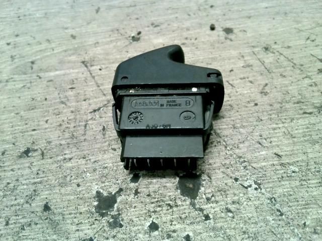 bontott HYUNDAI ATOS Ablakemelő Kapcsoló (Pozíciófüggetlen)