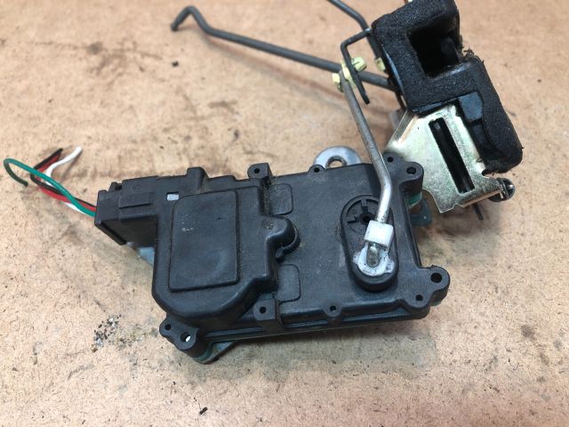 bontott HYUNDAI ATOS Bal első Ajtózár