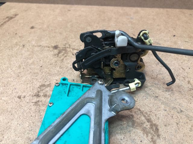 bontott HYUNDAI ATOS Bal első Ajtózár