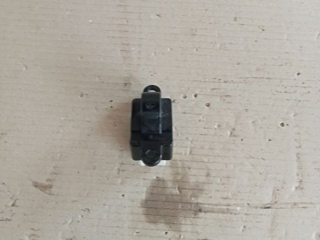 bontott HYUNDAI ATOS Jobb első Ablakemelő Kapcsoló