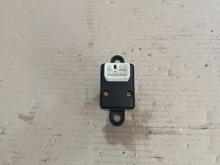 bontott HYUNDAI ATOS Jobb első Ablakemelő Kapcsoló