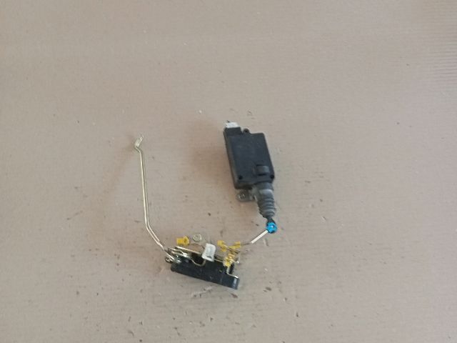 bontott HYUNDAI ATOS Jobb első Ajtózár