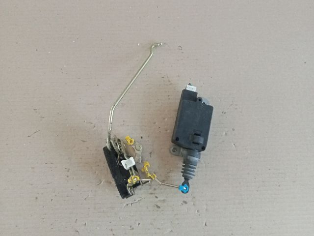 bontott HYUNDAI ATOS Jobb első Ajtózár