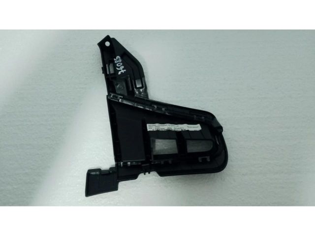 bontott HYUNDAI BAYON Első Lökhárító Bal Díszrács