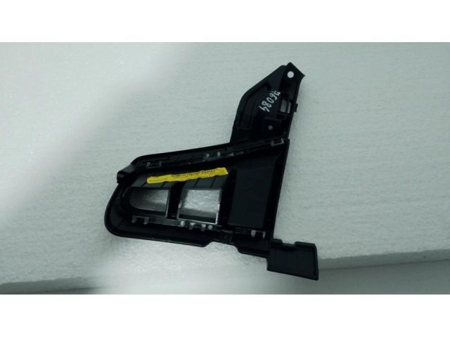 bontott HYUNDAI BAYON Első Lökhárító Jobb Díszrács