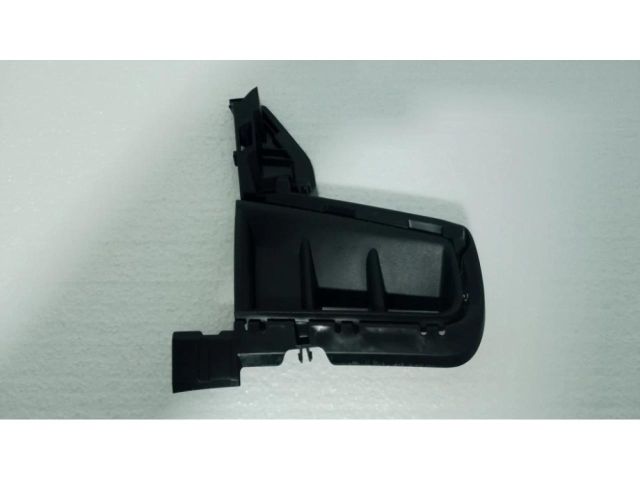 bontott HYUNDAI BAYON Első Lökhárító Jobb Díszrács