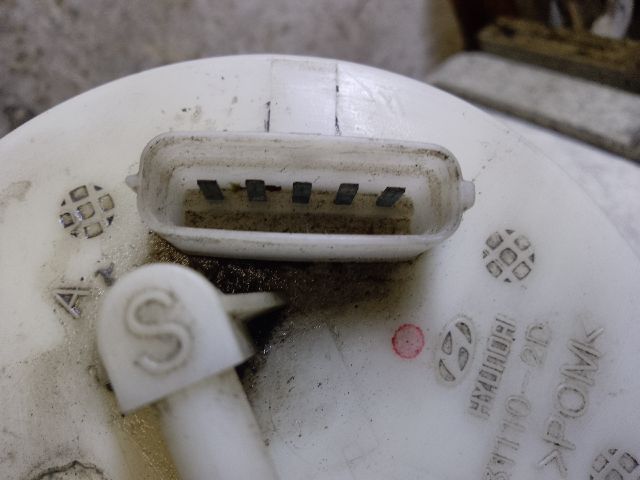 bontott HYUNDAI COUPE Üzemanyag Szivattyú