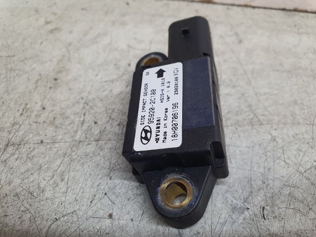 bontott HYUNDAI COUPE Bal első Oldal Ütközés Érzékelő