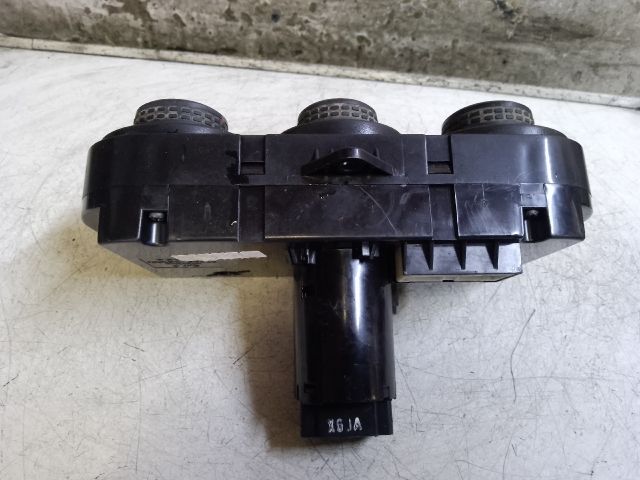 bontott HYUNDAI COUPE Fűtéskapcsoló (manuális klímás)