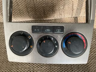 bontott HYUNDAI COUPE Fűtéskapcsoló (manuális klímás)