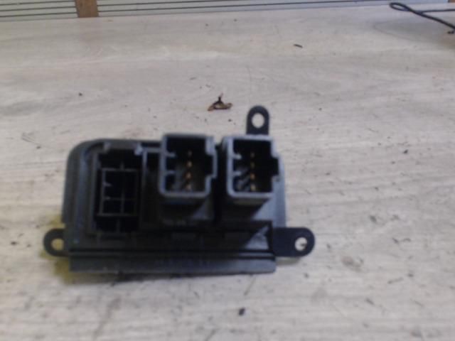 bontott HYUNDAI COUPE Hátsó Ködzárófény Kapcsoló