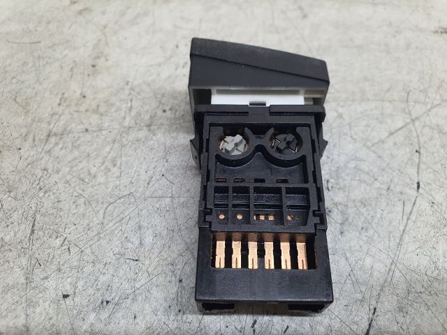 bontott HYUNDAI COUPE Hátsó Ködzárófény Kapcsoló