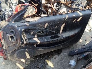 bontott HYUNDAI COUPE Jobb első Ajtó (Részeivel)