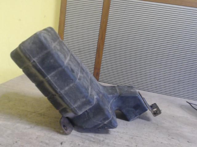 bontott HYUNDAI COUPE Szívás Zaj Csökkentő Doboz