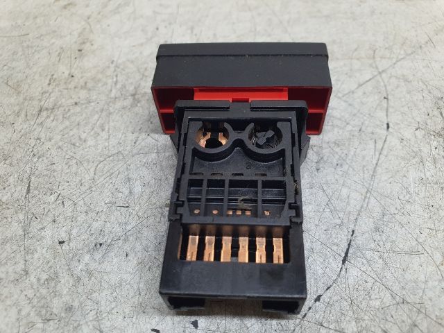 bontott HYUNDAI COUPE Vészvillogó Kapcsoló