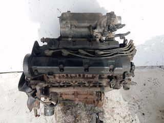 bontott HYUNDAI ELANTRA Motor (Fűzött blokk hengerfejjel)