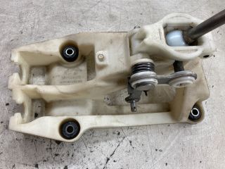 bontott HYUNDAI ELANTRA Váltókar (Mechanikus)