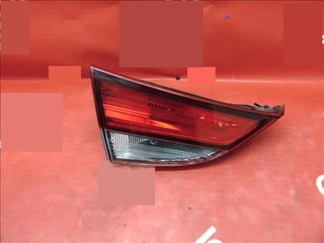 bontott HYUNDAI ELANTRA Bal Belső Hátsó Lámpa