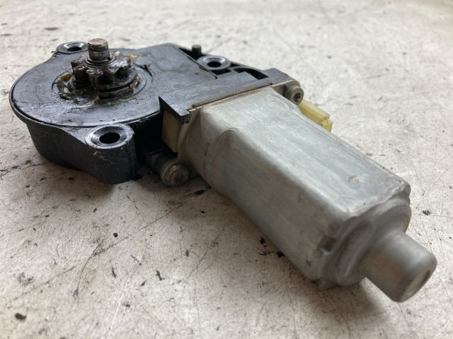 bontott HYUNDAI ELANTRA Bal első Ablakemelő Motor