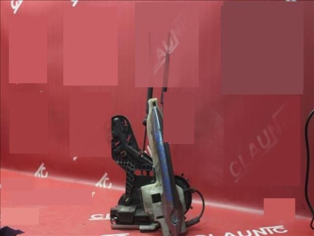 bontott HYUNDAI ELANTRA Bal első Ajtózár