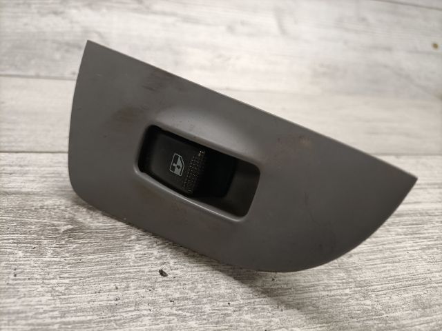 bontott HYUNDAI ELANTRA Bal hátsó Ablakemelő Kapcsoló