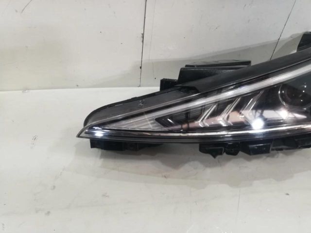 bontott HYUNDAI ELANTRA Bal Ledes Fényszóró