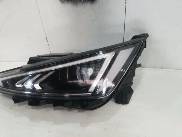 bontott HYUNDAI ELANTRA Bal Ledes Fényszóró