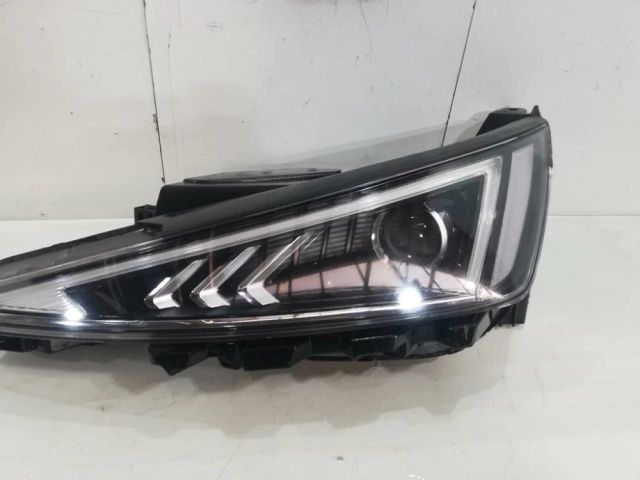 bontott HYUNDAI ELANTRA Bal Ledes Fényszóró