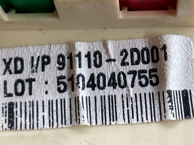 bontott HYUNDAI ELANTRA Biztosítéktábla Doboz