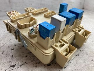 bontott HYUNDAI ELANTRA Biztosítéktábla Doboz