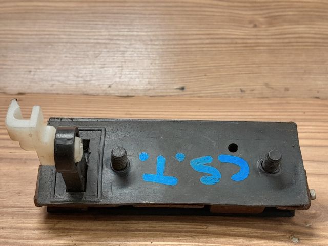 bontott HYUNDAI ELANTRA Csomagtér Nyitó Kar / Gomb