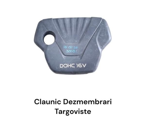 bontott HYUNDAI ELANTRA Felső Hűtőburkolat