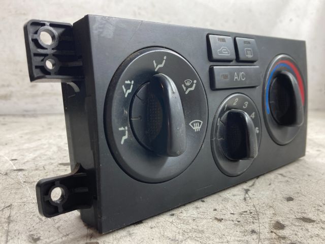 bontott HYUNDAI ELANTRA Fűtéskapcsoló (manuális klímás)