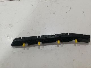 bontott HYUNDAI ELANTRA Hátsó középső Lökhárító Tartó (Műanyag)