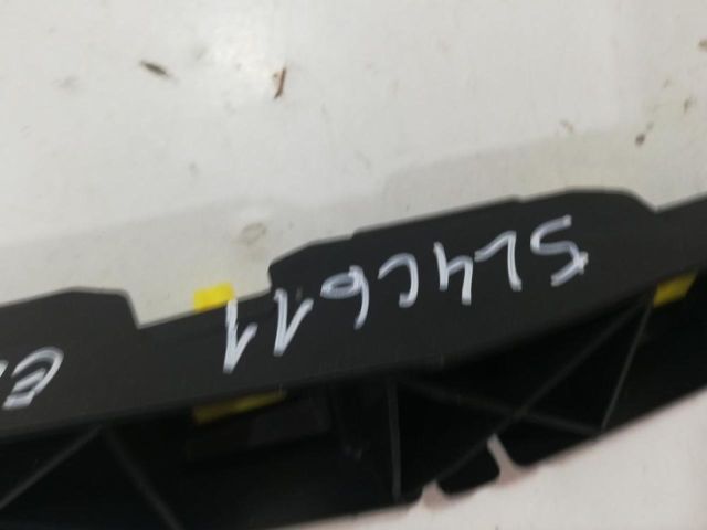 bontott HYUNDAI ELANTRA Hátsó középső Lökhárító Tartó (Műanyag)