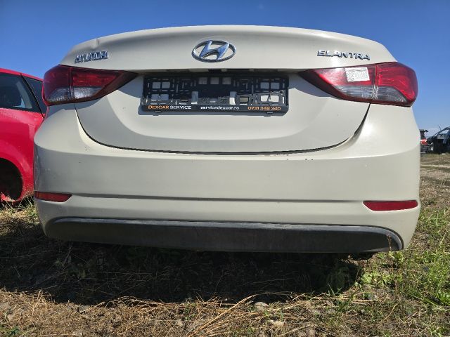 bontott HYUNDAI ELANTRA Hátsó Lökhárító (Részeivel)