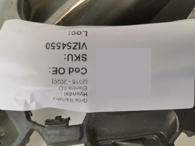 bontott HYUNDAI ELANTRA Hűtőrács