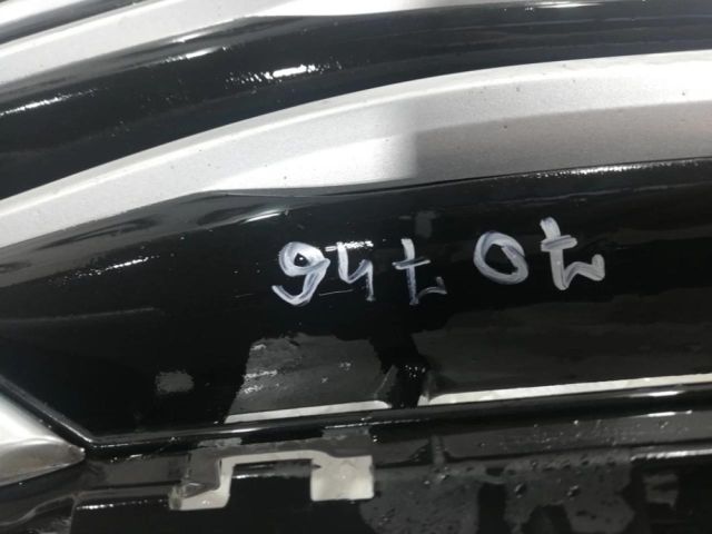 bontott HYUNDAI ELANTRA Hűtőrács