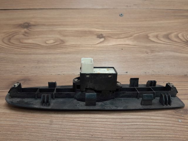 bontott HYUNDAI ELANTRA Jobb első Ablakemelő Kapcsoló