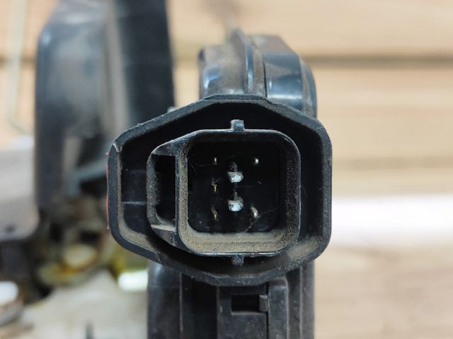 bontott HYUNDAI ELANTRA Jobb első Ajtózár