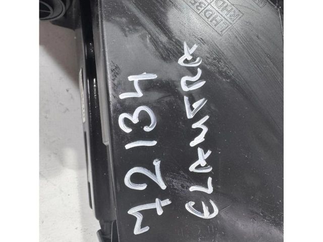 bontott HYUNDAI ELANTRA Jobb Fényszóró