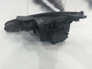 bontott HYUNDAI ELANTRA Jobb Fényszóró