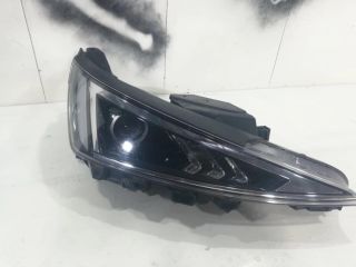 bontott HYUNDAI ELANTRA Jobb Fényszóró