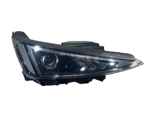 bontott HYUNDAI ELANTRA Jobb Fényszóró
