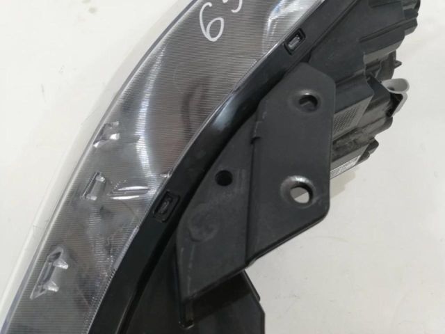 bontott HYUNDAI ELANTRA Jobb Fényszóró