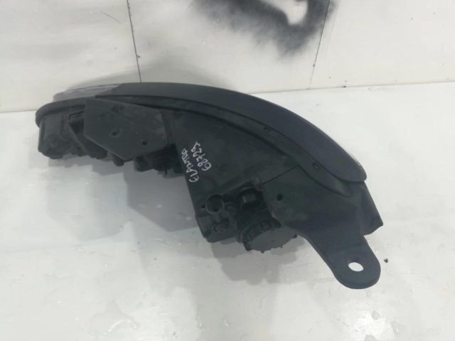 bontott HYUNDAI ELANTRA Jobb Fényszóró