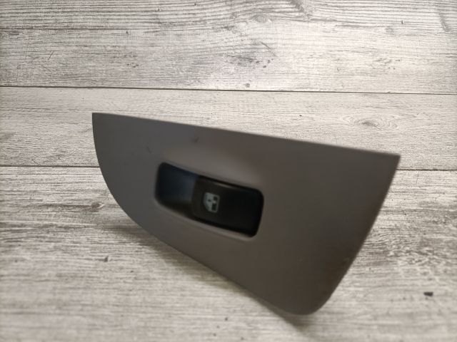 bontott HYUNDAI ELANTRA Jobb hátsó Ablakemelő Kapcsoló