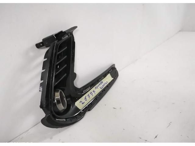 bontott HYUNDAI ELANTRA Jobb Ködlámpa Rács